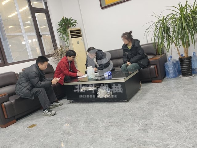 建议先扫读标题与摘要