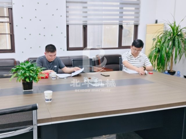 成品试验区及技术部门